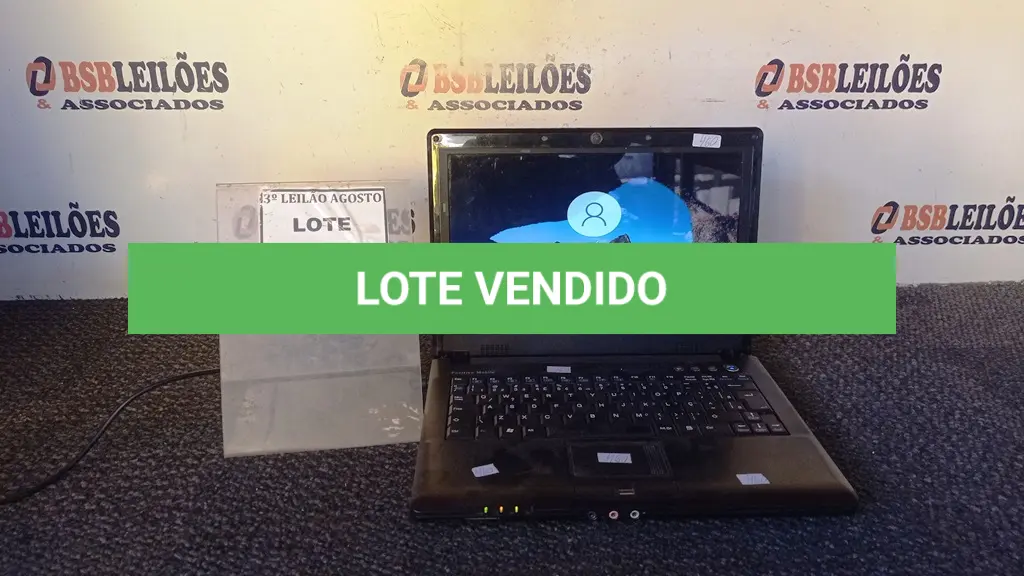 LOTE 208
