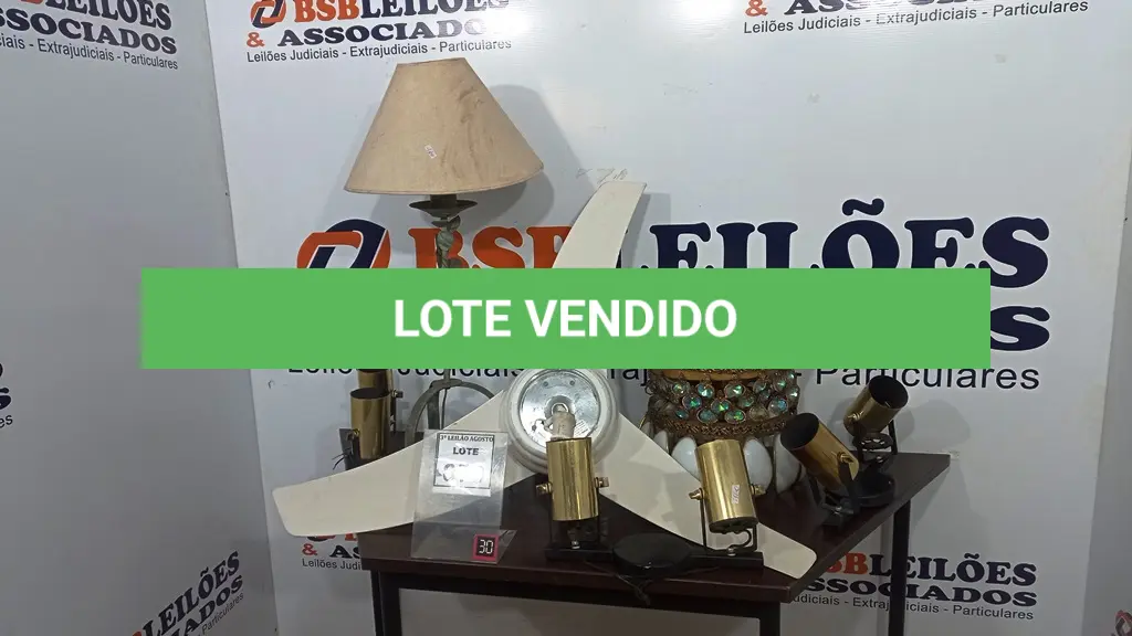 LOTE 070