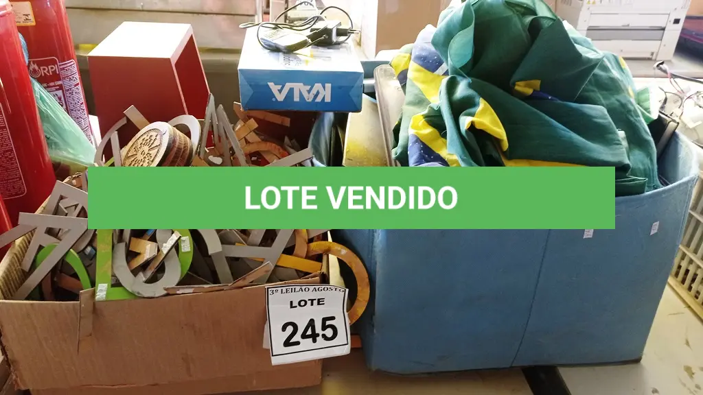 LOTE 245