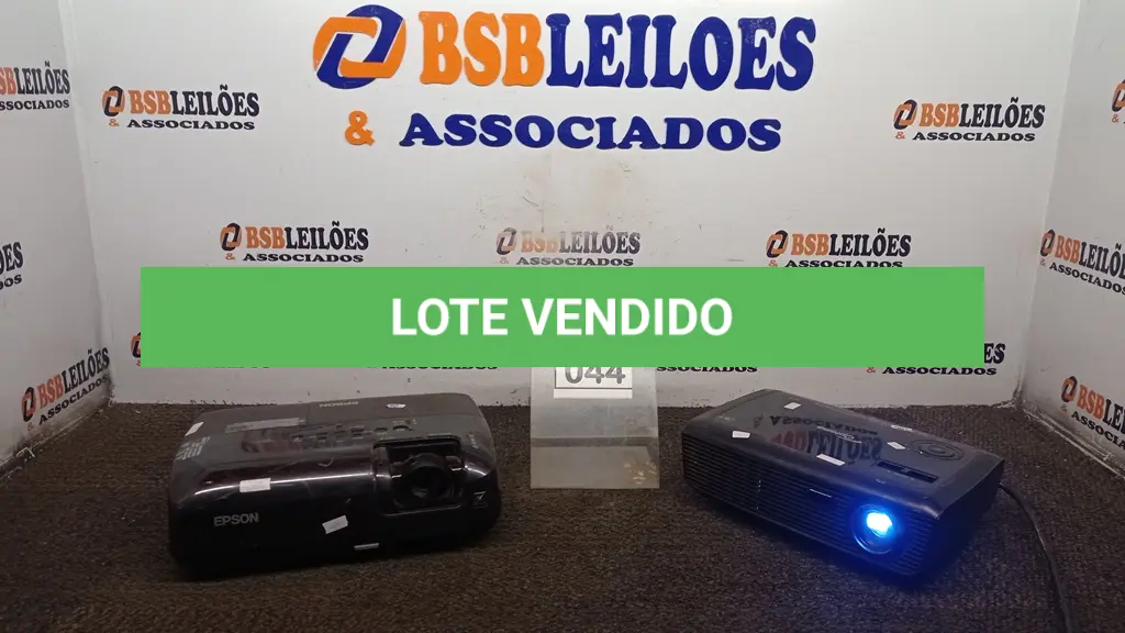 LOTE 044