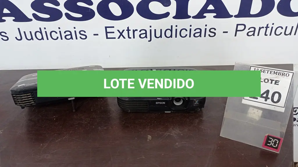 LOTE 240