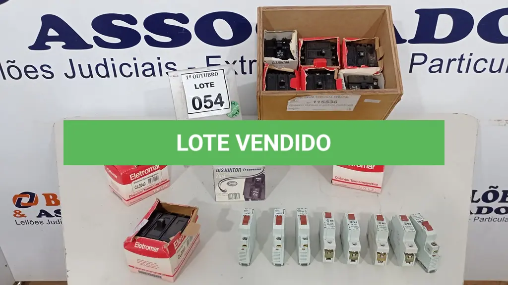 LOTE 054
