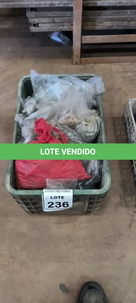 LOTE 236