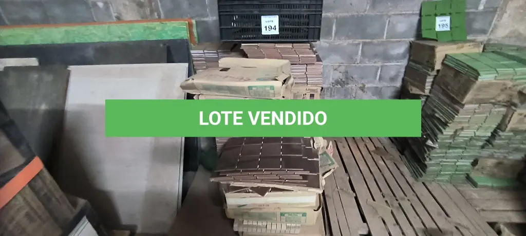LOTE 194