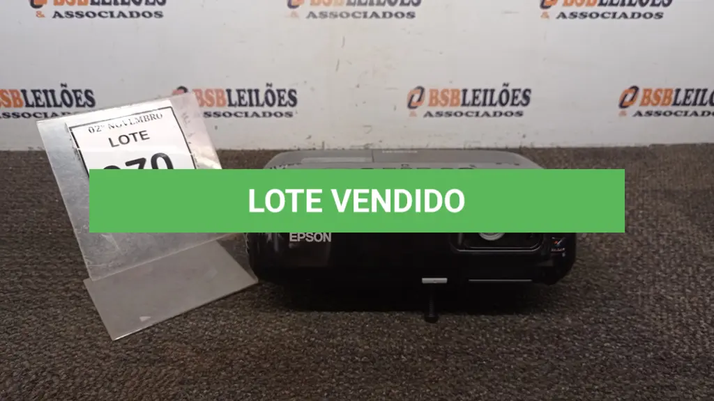 LOTE 070