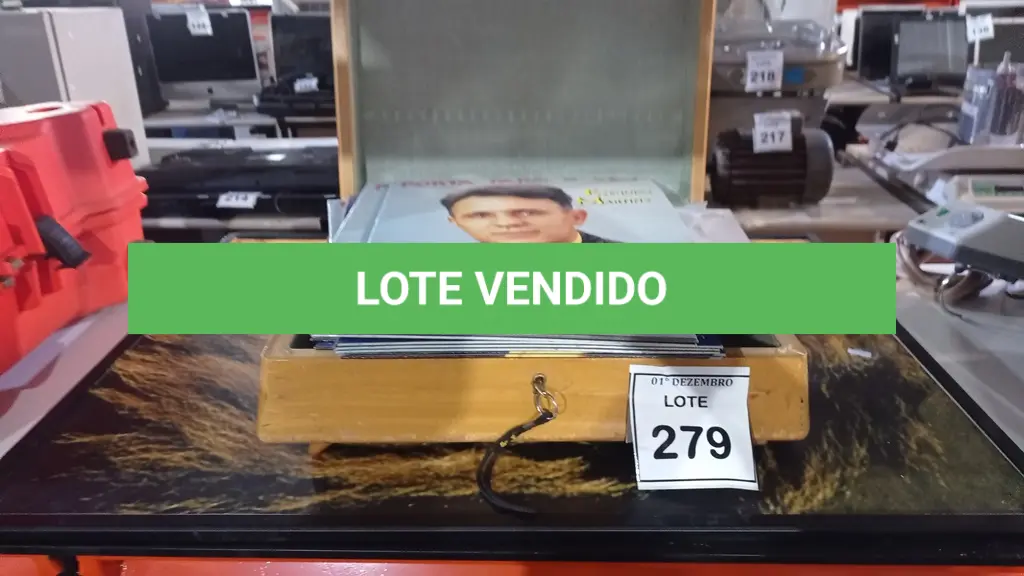 LOTE 279