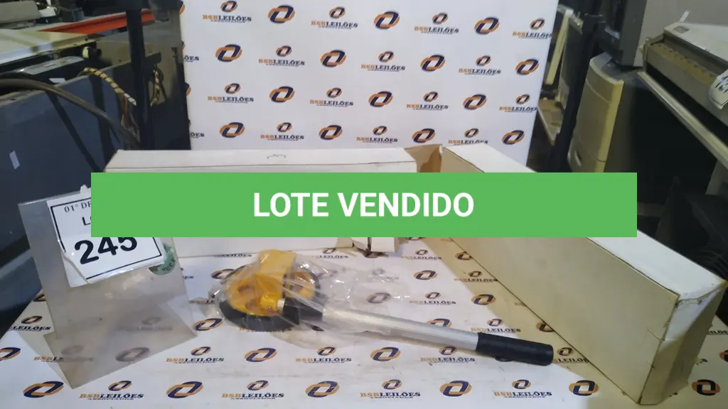 LOTE 245