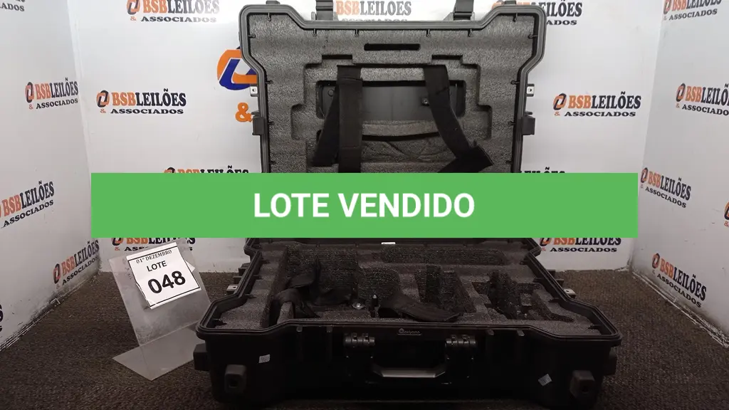 LOTE 048