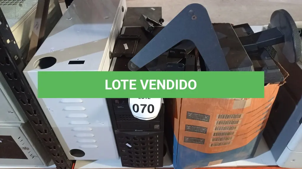 LOTE 070