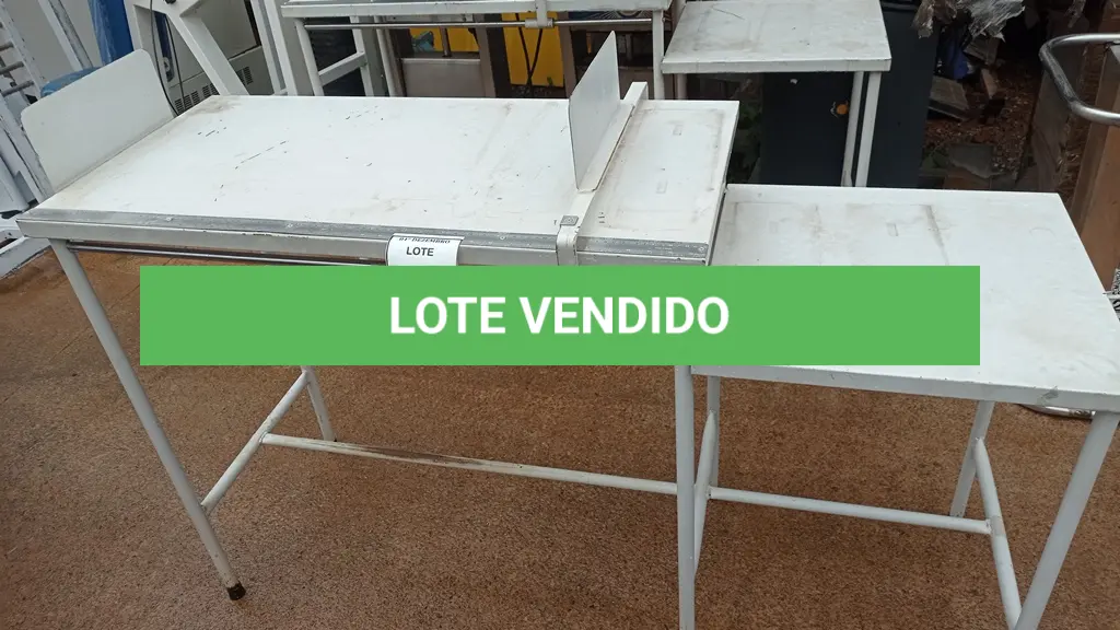 LOTE 438