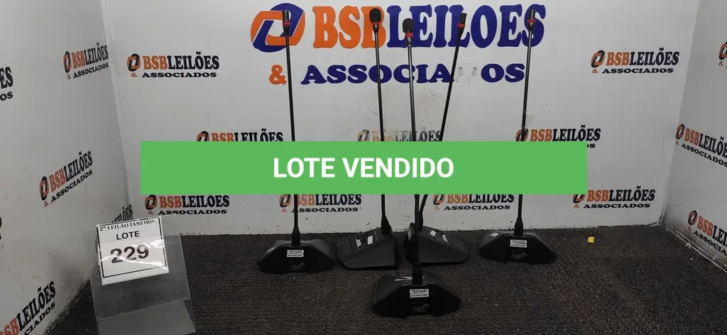 LOTE 229