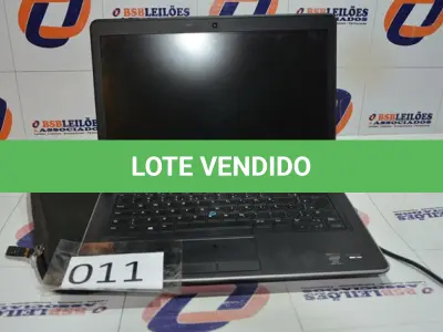 LOTE 011 - 01 NOTEBOOK MARCA DELL COM MALETA.(NO ESTADO)