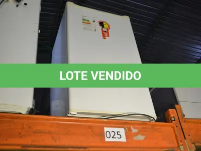 LOTE 025 - 01 REFRIGERADOR COMPACTO 120 MARCA CONSUL.(NO ESTADO)
