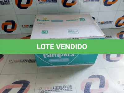LOTE 033 - 01 CAIXA DE LENÇOS HUMEDECIDOS PAMPERS. (NO ESTADO, NÃO SABEMOS SE FUNCIONA. LEILÃO NÃO TEM GARANTIA E NEM DEVOLUÇÃO.)