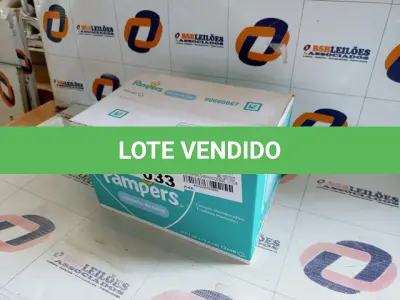LOTE 033 - 01 CAIXA DE LENÇOS HUMEDECIDOS PAMPERS. (NO ESTADO, NÃO SABEMOS SE FUNCIONA. LEILÃO NÃO TEM GARANTIA E NEM DEVOLUÇÃO.)