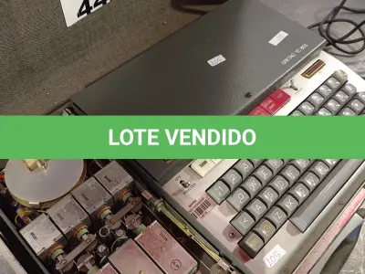 LOTE 442 - 01 MALETA DE CÓDIGO MORSE. (NO ESTADO, LEILÃO NÃO TEM GARANTIA E NEM DEVOLUÇÃO, SUJEITO A POSSÍVEIS AVARIAS VISÍVEIS/OCULTAS E/OU AUSÊNCIA DE COMPONENTES).