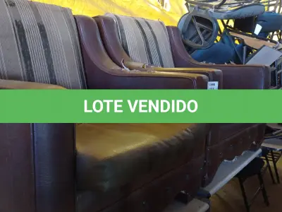 LOTE 411 - 02 POLTRONAS DO VOVÔ. (NO ESTADO, LEILÃO NÃO TEM GARANTIA E NEM DEVOLUÇÃO, SUJEITO A POSSÍVEIS AVARIAS VISÍVEIS/OCULTAS E/OU AUSÊNCIA DE COMPONENTES).