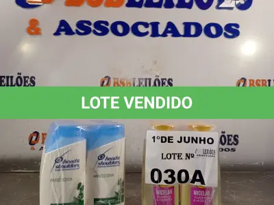 LOTE 030 - 06 FRASCOS DE SHAMPOO ANTICOCEIRA HEAD&SHOUDERS 200ML E 06 FRASCOS DE SHAMPOO PANTENE PRO-V MICELAR PURIFICA E HIDRATA 200ML. (NO ESTADO, LEILÃO NÃO TEM GARANTIA E NEM DEVOLUÇÃO, SUJEITO A POSSÍVEIS AVARIAS VISÍVEIS/OCULTAS E/OU AUSÊNCIA DE COMPONENTES).