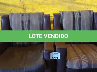 LOTE 411 - 02 POLTRONAS DO VOVÔ. (NO ESTADO, LEILÃO NÃO TEM GARANTIA E NEM DEVOLUÇÃO, SUJEITO A POSSÍVEIS AVARIAS VISÍVEIS/OCULTAS E/OU AUSÊNCIA DE COMPONENTES).