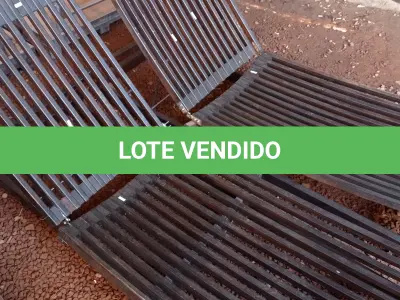 LOTE 498 - 02 ESPREGUIÇADEIRAS EM MADEIRA. (NO ESTADO, LEILÃO NÃO TEM GARANTIA E NEM DEVOLUÇÃO, SUJEITO A POSSÍVEIS AVARIAS VISÍVEIS/OCULTAS E/OU AUSÊNCIA DE COMPONENTES).