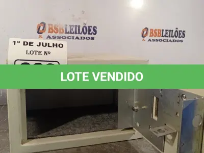 LOTE 038 - 01 COFRE E 02 APARELHOS DE TELEFONE SEM FIO. (NO ESTADO, LEILÃO NÃO TEM GARANTIA E NEM DEVOLUÇÃO, SUJEITO A POSSÍVEIS AVARIAS VISÍVEIS/OCULTAS E/OU AUSÊNCIA DE COMPONENTES).