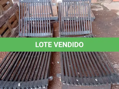 LOTE 498 - 02 ESPREGUIÇADEIRAS EM MADEIRA. (NO ESTADO, LEILÃO NÃO TEM GARANTIA E NEM DEVOLUÇÃO, SUJEITO A POSSÍVEIS AVARIAS VISÍVEIS/OCULTAS E/OU AUSÊNCIA DE COMPONENTES).