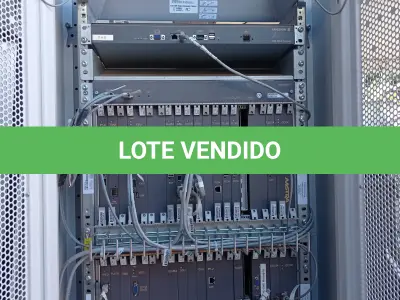 LOTE 501 - 01 RACK PARA TELECOMUNICAÇÕES COM VÁRIOS EQUIPAMENTOS. (NO ESTADO, LEILÃO NÃO TEM GARANTIA E NEM DEVOLUÇÃO, SUJEITO A POSSÍVEIS AVARIAS VISÍVEIS/OCULTAS E/OU AUSÊNCIA DE COMPONENTES).
