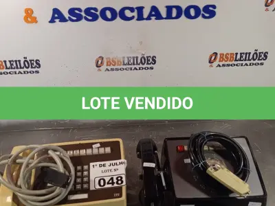 LOTE 048 - 02 APARELHOS DE TELEFONE ANTIGOS. (NO ESTADO, LEILÃO NÃO TEM GARANTIA E NEM DEVOLUÇÃO, SUJEITO A POSSÍVEIS AVARIAS VISÍVEIS/OCULTAS E/OU AUSÊNCIA DE COMPONENTES).