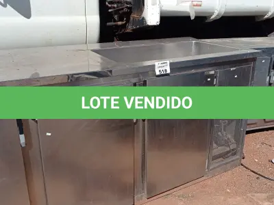 LOTE 518 - 01 BALCÃO REFRIGERADO EM INOX COM 01 CUBA E 03 PORTAS. (NO ESTADO, LEILÃO NÃO TEM GARANTIA E NEM DEVOLUÇÃO, SUJEITO A POSSÍVEIS AVARIAS VISÍVEIS/OCULTAS E/OU AUSÊNCIA DE COMPONENTES).