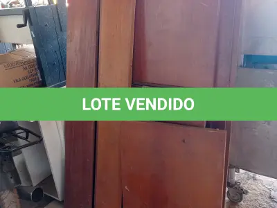 LOTE 436 - 01 LOTE COM VÁRIAS PORTAS E RECORTES DE MADEIRA COMPENSADO. (NO ESTADO, LEILÃO NÃO TEM GARANTIA E NEM DEVOLUÇÃO, SUJEITO A POSSÍVEIS AVARIAS VISÍVEIS/OCULTAS E/OU AUSÊNCIA DE COMPONENTES).