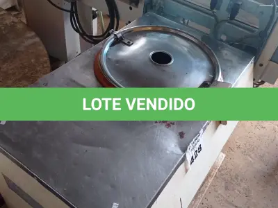 LOTE 428 - 01 BATEDEIRA DE MASSAS INDUSTRIAL. (NO ESTADO, LEILÃO NÃO TEM GARANTIA E NEM DEVOLUÇÃO, SUJEITO A POSSÍVEIS AVARIAS VISÍVEIS/OCULTAS E/OU AUSÊNCIA DE COMPONENTES).