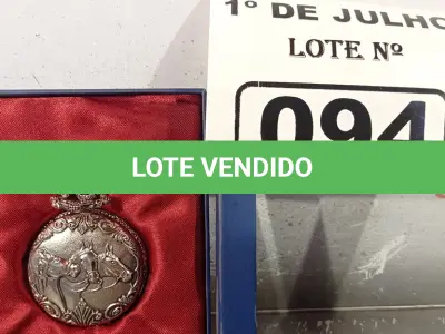 LOTE 094 - 01 RELÓGIO DE BOLSO ANALÓGICO. (NO ESTADO, LEILÃO NÃO TEM GARANTIA E NEM DEVOLUÇÃO, SUJEITO A POSSÍVEIS AVARIAS VISÍVEIS/OCULTAS E/OU AUSÊNCIA DE COMPONENTES).
