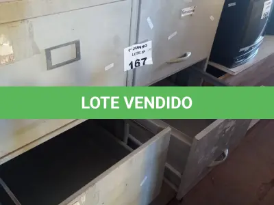 LOTE 167 - 02 ARQUIVOS DE AÇO COM 04 GAVETAS CADA. (NO ESTADO, LEILÃO NÃO TEM GARANTIA E NEM DEVOLUÇÃO, SUJEITO A POSSÍVEIS AVARIAS VISÍVEIS/OCULTAS E/OU AUSÊNCIA DE COMPONENTES).