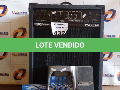 LOTE 432 - 01 CAIXA AMPLIFICADA VOXSTORM PSG 160 E 01 PEDALEIRA DIGITECH RP200. (NO ESTADO, LEILÃO NÃO TEM GARANTIA E NEM DEVOLUÇÃO, SUJEITO A POSSÍVEIS AVARIAS VISÍVEIS/OCULTAS E/OU AUSÊNCIA DE COMPONENTES).