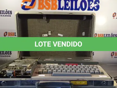 LOTE 442 - 01 MALETA DE CÓDIGO MORSE. (NO ESTADO, LEILÃO NÃO TEM GARANTIA E NEM DEVOLUÇÃO, SUJEITO A POSSÍVEIS AVARIAS VISÍVEIS/OCULTAS E/OU AUSÊNCIA DE COMPONENTES).