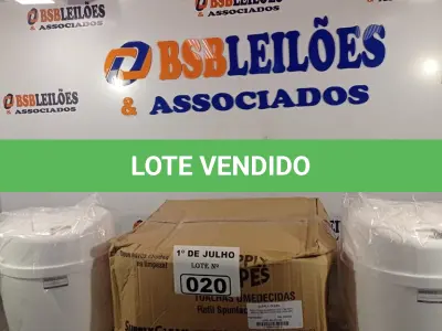 LOTE 020 - 02 FRASQUEIRAS COM 04 REFIS DE TOALHAS UMEDECIDAS. (NO ESTADO, LEILÃO NÃO TEM GARANTIA E NEM DEVOLUÇÃO, SUJEITO A POSSÍVEIS AVARIAS VISÍVEIS/OCULTAS E/OU AUSÊNCIA DE COMPONENTES).