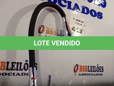LOTE 448 - 01 TORNEIRA PARA LAVATÓRIO COM BICA MÓVEL. (NO ESTADO, LEILÃO NÃO TEM GARANTIA E NEM DEVOLUÇÃO, SUJEITO A POSSÍVEIS AVARIAS VISÍVEIS/OCULTAS E/OU AUSÊNCIA DE COMPONENTES).