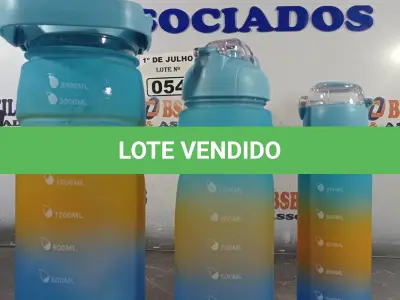 LOTE 054 - 01 KIT COM 03 GARRAFAS SENDO 01 DE 3LITROS. (NO ESTADO, LEILÃO NÃO TEM GARANTIA E NEM DEVOLUÇÃO, SUJEITO A POSSÍVEIS AVARIAS VISÍVEIS/OCULTAS E/OU AUSÊNCIA DE COMPONENTES).