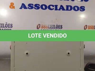 LOTE 038 - 01 COFRE E 02 APARELHOS DE TELEFONE SEM FIO. (NO ESTADO, LEILÃO NÃO TEM GARANTIA E NEM DEVOLUÇÃO, SUJEITO A POSSÍVEIS AVARIAS VISÍVEIS/OCULTAS E/OU AUSÊNCIA DE COMPONENTES).