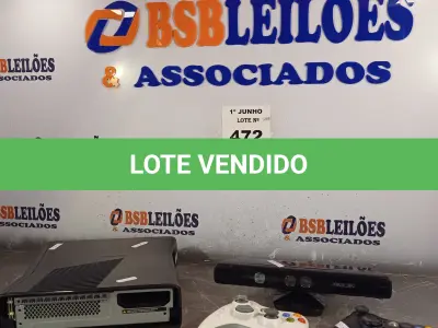 LOTE 472 - 01 CONSOLE XBOX 360, 01 KINECT E 02 CONTROLES. (NO ESTADO, LEILÃO NÃO TEM GARANTIA E NEM DEVOLUÇÃO, SUJEITO A POSSÍVEIS AVARIAS VISÍVEIS/OCULTAS E/OU AUSÊNCIA DE COMPONENTES).