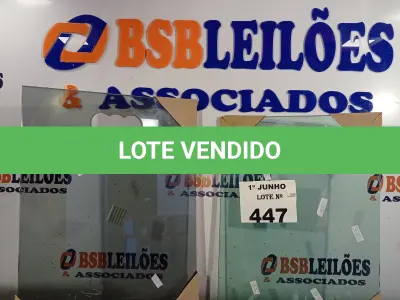 LOTE 447 - 02 TABUAS DE CORTE/FRIOS EM VIDRO TEMPERADO. (NO ESTADO, LEILÃO NÃO TEM GARANTIA E NEM DEVOLUÇÃO, SUJEITO A POSSÍVEIS AVARIAS VISÍVEIS/OCULTAS E/OU AUSÊNCIA DE COMPONENTES).