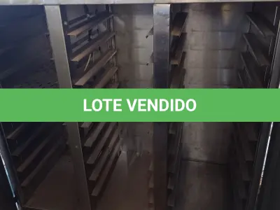 LOTE 416 - 01 ARMÁRIO PARA BANDEJAS EM AÇO INOX COM 02 PORTAS. (NO ESTADO, LEILÃO NÃO TEM GARANTIA E NEM DEVOLUÇÃO, SUJEITO A POSSÍVEIS AVARIAS VISÍVEIS/OCULTAS E/OU AUSÊNCIA DE COMPONENTES).
