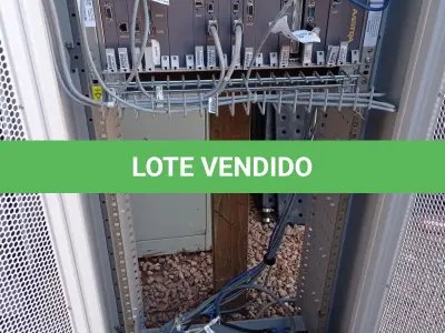 LOTE 501 - 01 RACK PARA TELECOMUNICAÇÕES COM VÁRIOS EQUIPAMENTOS. (NO ESTADO, LEILÃO NÃO TEM GARANTIA E NEM DEVOLUÇÃO, SUJEITO A POSSÍVEIS AVARIAS VISÍVEIS/OCULTAS E/OU AUSÊNCIA DE COMPONENTES).
