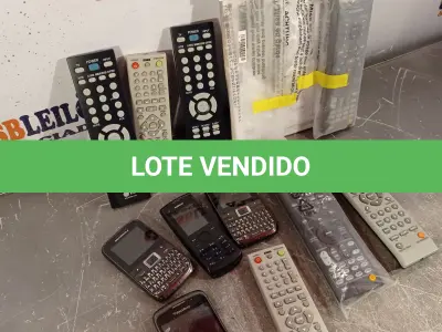 LOTE 476 - 04 CELULARES MARCAS E MODELOS DIVERSOS, 02 CONTROLES DE RECEIVER ONKYO, 02 CONTROLES DE TV LG, 02 CONTROLES DE DVD BRITÂNIA E 01 CONTROLE DE DVD PIONEER. (NO ESTADO, LEILÃO NÃO TEM GARANTIA E NEM DEVOLUÇÃO, SUJEITO A POSSÍVEIS AVARIAS VISÍVEIS/OCULTAS E/OU AUSÊNCIA DE COMPONENTES).