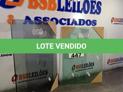 LOTE 447 - 02 TABUAS DE CORTE/FRIOS EM VIDRO TEMPERADO. (NO ESTADO, LEILÃO NÃO TEM GARANTIA E NEM DEVOLUÇÃO, SUJEITO A POSSÍVEIS AVARIAS VISÍVEIS/OCULTAS E/OU AUSÊNCIA DE COMPONENTES).