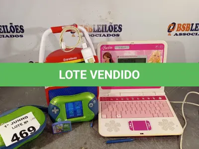 LOTE 469 - 01 JOGO LEAPSTER, 01 NOTEBOOK DA BARBIE E 01 SOM MEU PRIMEIRO GRADIENTE. (NO ESTADO, LEILÃO NÃO TEM GARANTIA E NEM DEVOLUÇÃO, SUJEITO A POSSÍVEIS AVARIAS VISÍVEIS/OCULTAS E/OU AUSÊNCIA DE COMPONENTES).