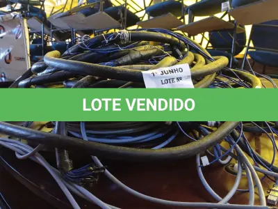 LOTE 404 - 01 LOTE COM VÁRIOS CABOS DE SOM E TELECOMUNICAÇÕES DIVERSOS. (NO ESTADO, LEILÃO NÃO TEM GARANTIA E NEM DEVOLUÇÃO, SUJEITO A POSSÍVEIS AVARIAS VISÍVEIS/OCULTAS E/OU AUSÊNCIA DE COMPONENTES).