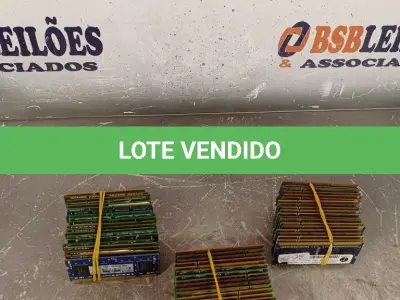 LOTE 081 - 01 LOTE COM VÁRIAS MEMORIAS PARA NOTEBOOK MARCAS E MODELOS DIVERSOS. (NO ESTADO, LEILÃO NÃO TEM GARANTIA E NEM DEVOLUÇÃO, SUJEITO A POSSÍVEIS AVARIAS VISÍVEIS/OCULTAS E/OU AUSÊNCIA DE COMPONENTES).