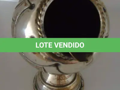 LOTE 170 - 01 ANTIGO CINZEIRO ANOS 60 EM METAL 13CM. (NO ESTADO)