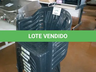 LOTE 191 - 7 CADEIRA POLTRONA DE PLÁSTICO PRETA (NO ESTADO SEM GARANTIA DE FUNCIONAMENTO, SUJEITO A POSSÍVEIS AVARIAS VISÍVEIS/OCULTAS E/OU AUSÊNCIA DE COMPONENTES)